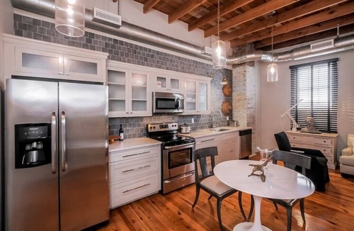 Ashland City Apartment | Studio apartment in the Merchantile