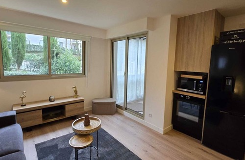 Mougins Apartment | STUDIO APARTMENT IN MOUGINS