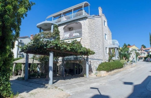 Borik Apartment | Studio apartment in Rovinj with Terrace, Air condition, WIFI, Washing machine (4686-4)