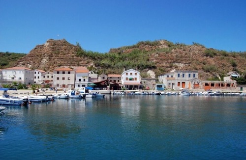 Gornje selo Apartment | Studio apartment in Susak with Air condition, WIFI (3865-2)