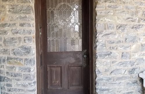 Langhorne Apartment | Studio Apartment in Victorian Mansion.