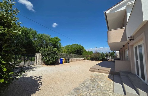 Rasopasno Apartment | Studio-apartment Letizia