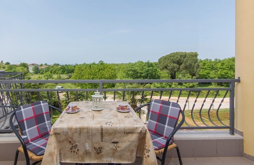 Mali Maj Apartment | Studio Apartment Ljiljana II with Balcony and Sea View