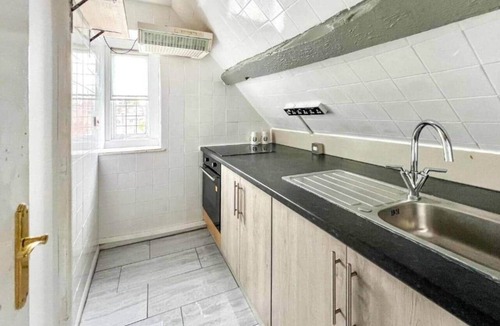 Melksham Apartment | Studio Apartment Melksham