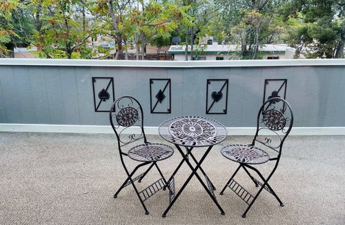 University Heights Apartment | Studio Apartment near UNM, several hospitals and Nob Hill.