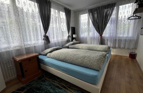 Gwatt Apartment | Studio apartment - Park view - for 2 guests