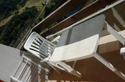 Auris Apartment | Studio Apartment 'Pathabac' with Mountain View and Balcony