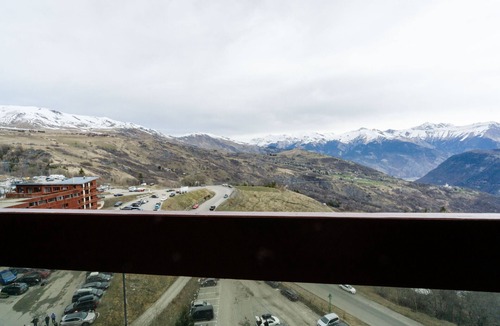 Le Corbier Apartment | Studio Apartment "Pied des Pistes" with Mountain View & Shared Pool