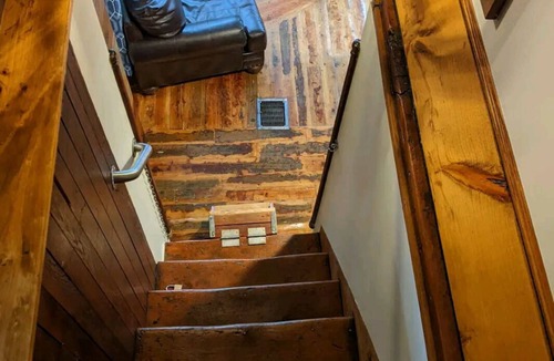 Utica Apartment | Studio Apartment Refurbished