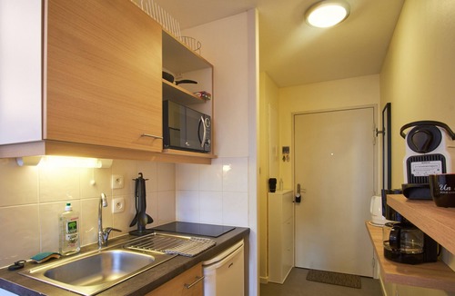 Quartier Hyper-Centre Apartment | Studio Apartment 'Studio Grenoble' with Mountain View and Wi-Fi