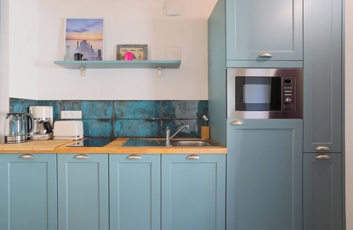 Loguivy Apartment | Studio Apartment 'Tiny House Maison De Pecheur'