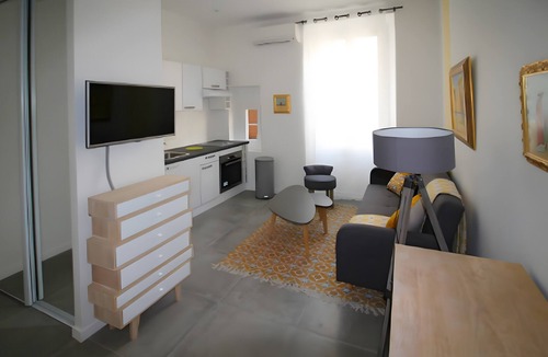 Carabacel Apartment | Studio Apartment 'Vintage' with Wi-Fi and Air Conditioning