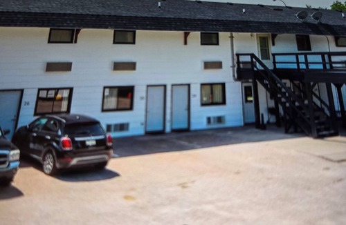 Hot Springs Apartment | Studio apartment with Utilities included with internet and cable.