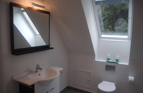 Grasten Apartment | Studio Apartment with Sea View