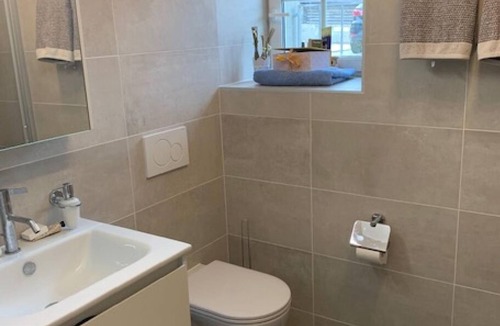 Gilly Apartment | Studio Apt - Beautiful view, free parking!