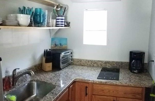 Scarborough Condo | Studio Apt by beach - unit #14