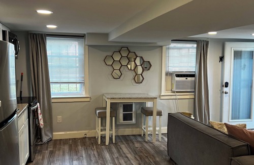 North Philadelphia House | STUDIO apt. nightly or monthly stays with washer, dryer, work space and WiFi