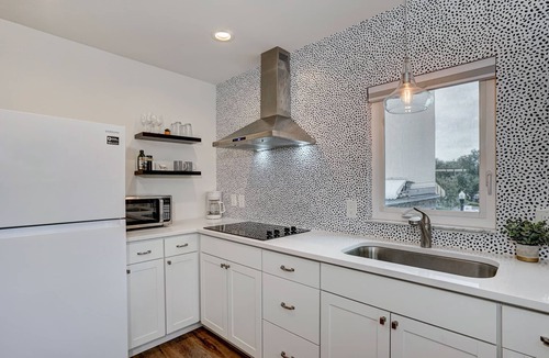 Downtown Dunedin Apartment | Studio Apt w/Private Balcony Overlooking Downtown Main St