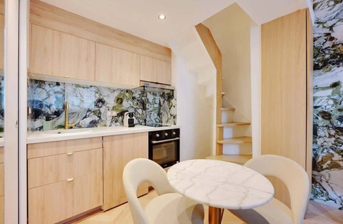 Faubourg-du-Roule Apartment | Studio Arc de Triomphe