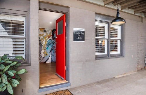 Daylesford Apartment | Studio Art on Duke Su