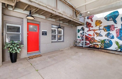 Daylesford Apartment | Studio Art on Duke Su