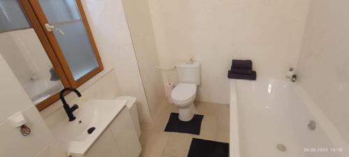 Bar-sur-Aube Apartment | studio Artur 1