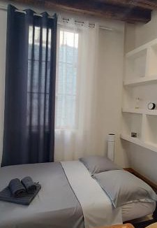 Bar-sur-Aube Apartment | studio Artur 1