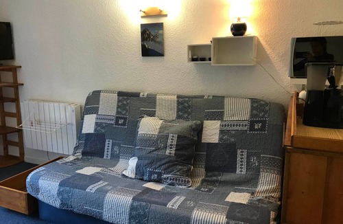 Correncon-en-Vercors Apartment | Studio at slopes, south-facing balcony