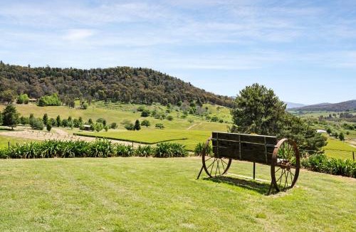 Bright House | Studio at Quins Gap Retreat