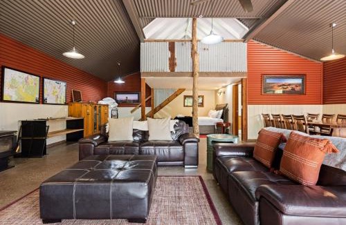 Bright House | Studio at Quins Gap Retreat