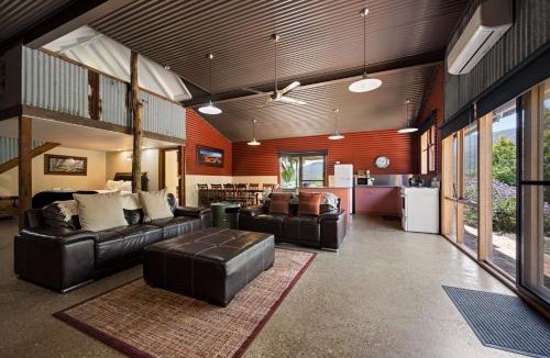 Bright House | Studio at Quins Gap Retreat