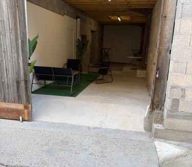 Chaufour-les-Bonnieres Apartment | Studio, atypique