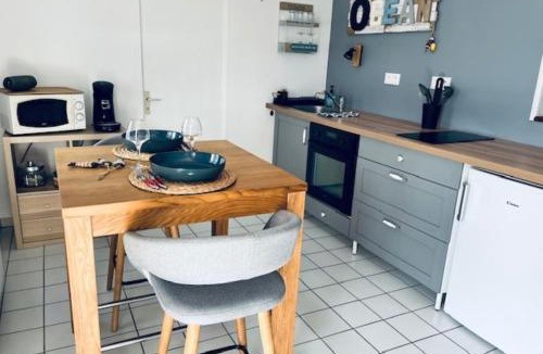 Eguzon-Chantome Apartment | Studio au bord du lac d'Eguzon