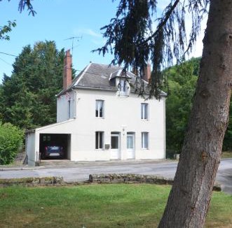 Chambon-sur-Voueize Apartment | studio "Au Bord de l'Eau" 2