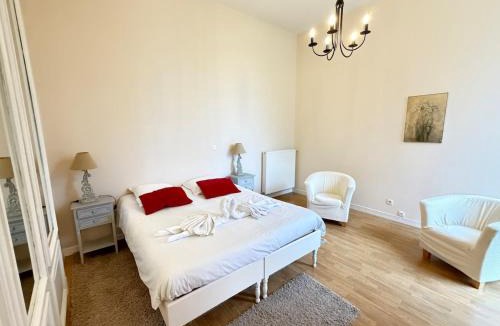 Monchy-Humieres Apartment | Studio au cœur du château