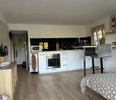 Rougemont Apartment | Studio au calme avec terrasse