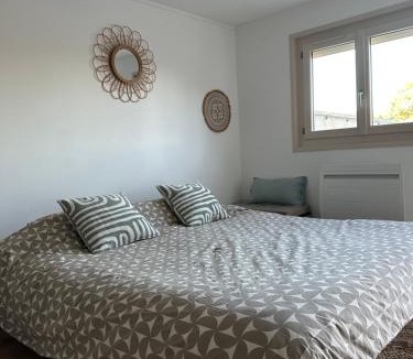 Rougemont Apartment | Studio au calme avec terrasse