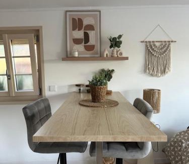 Rougemont Apartment | Studio au calme avec terrasse