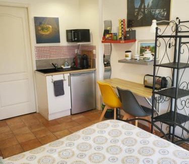 Sene Apartment | Studio au calme, dans village tranquille