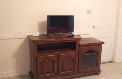 Eyburie Apartment | studio au calme