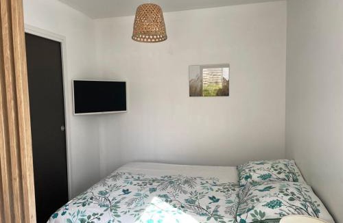 Chignin Apartment | Studio au calme - rez de jardin