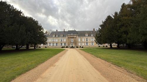 Monchy-Humieres Apartment | Studio au château