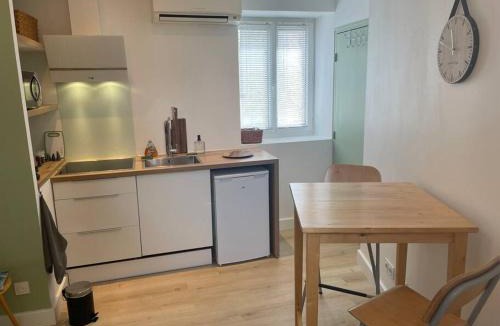 Saint-Alban-de-Roche Apartment | Studio Au Clair de Lune