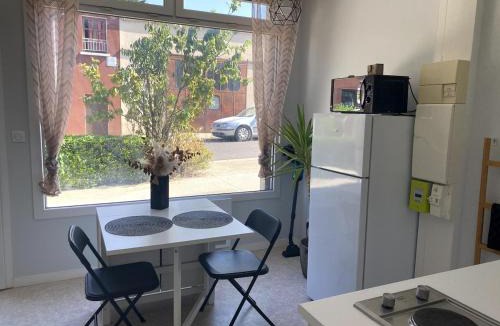 La Celle-sous-Gouzon Apartment | Studio au coeur du village