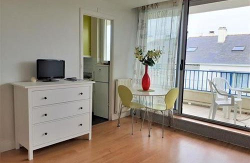La Baule-Escoublac Apartment | Studio au pied de la plage à La Baule avec balcon et toutes commodités! - FR-1-392-158