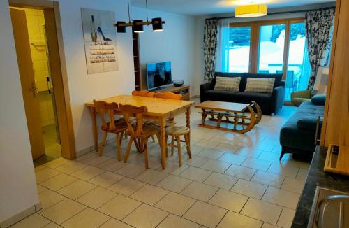 Saas-Fee Apartment | Studio au pied de la télécabine, SaastalCards Saas-Fee