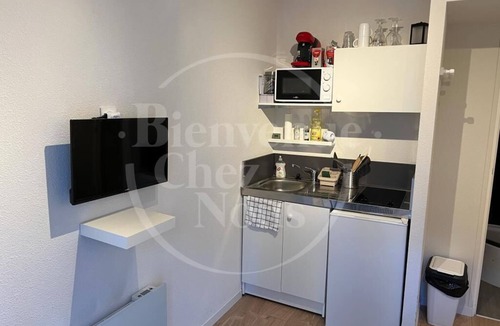 Vallieres Apartment | Studio, Av. Marx Dormoy, fully equipped. (B)