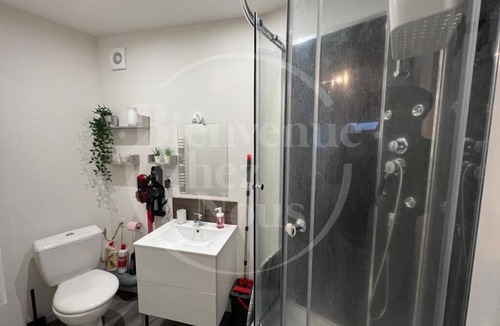 Vallieres Apartment | Studio, Av. Marx Dormoy, fully equipped. (B)