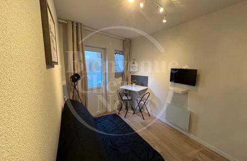 Vallieres Apartment | Studio, Av. Marx Dormoy, fully equipped. (B)