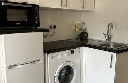 High Wycombe Apartment | Studio available